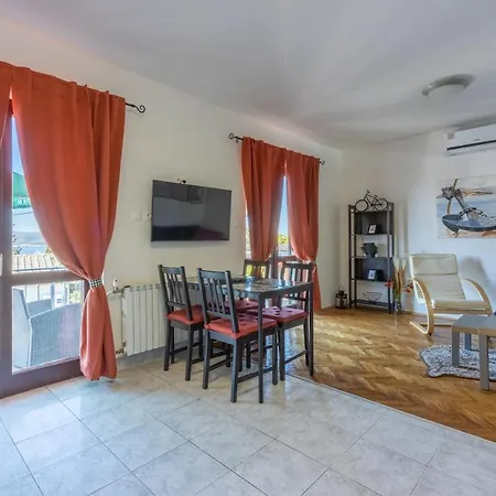Opacak Apartment Selce