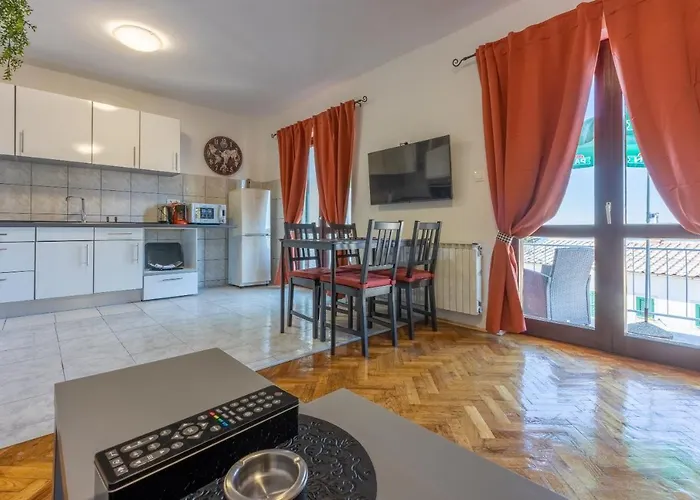 Opacak Apartman Selce